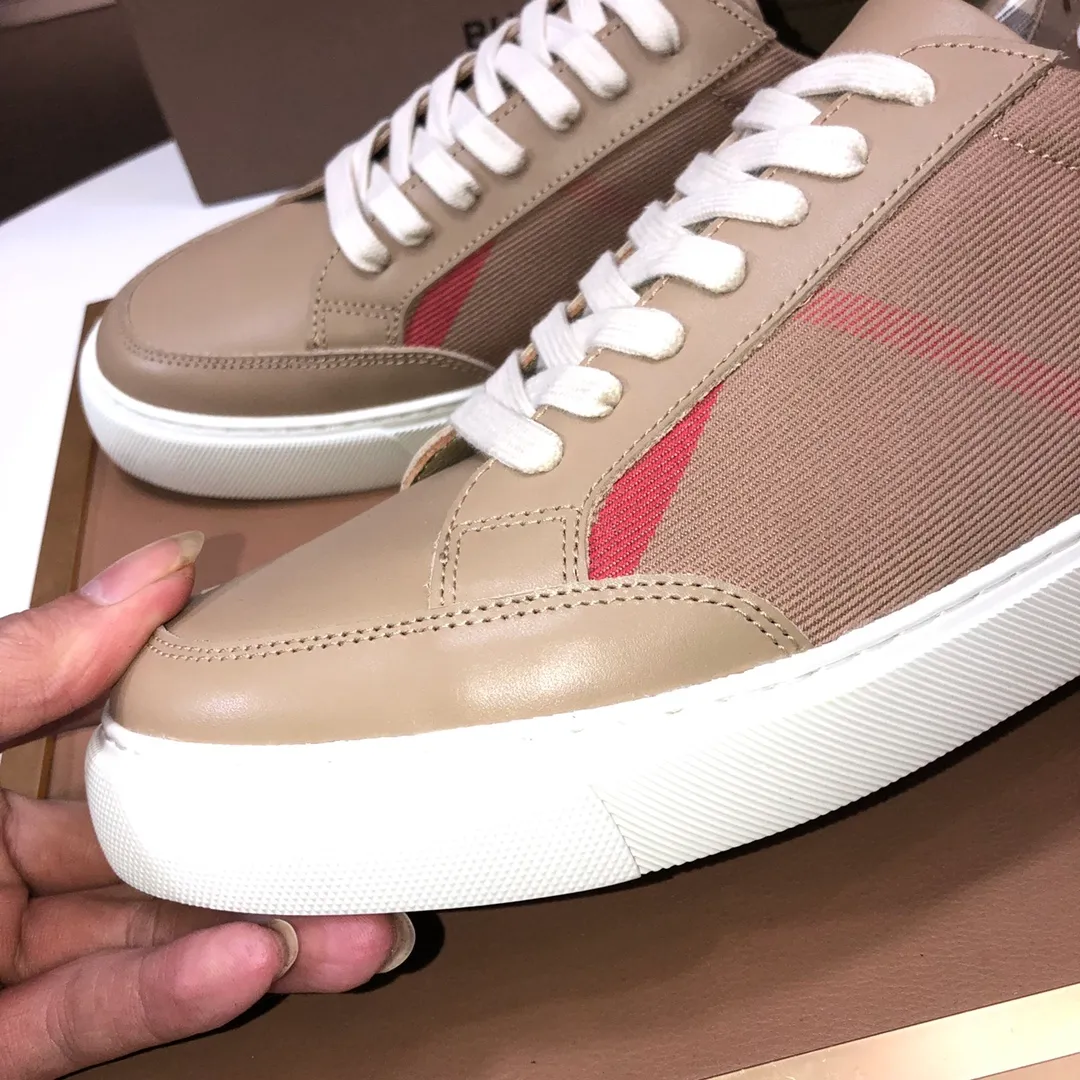 Men's shoes 💰480💰 [Burberry] (cowhide lining) classic low-top sneakers｜Imported cowhide with classic plaid fabric｜Cowhide lining｜Original outsole｜Fine workmanship and comfortable to wear Size: 38-44 (customized at 45)